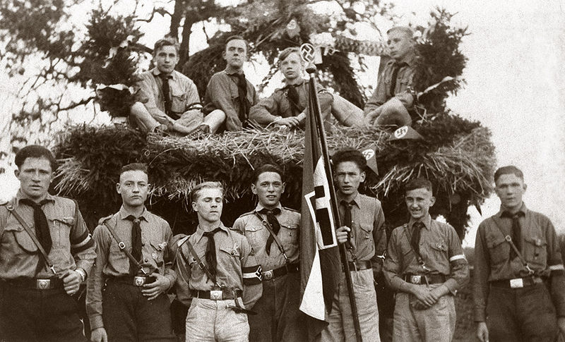 Datei:HitlerJugend.jpg